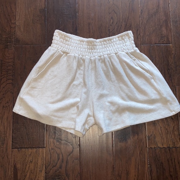 Johnny Was Calme Smocked Cozy Shorts Size M - Picture 3 of 5